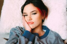 Maggie Lindemann contemplating her top 10 favourite moments in English Literature.